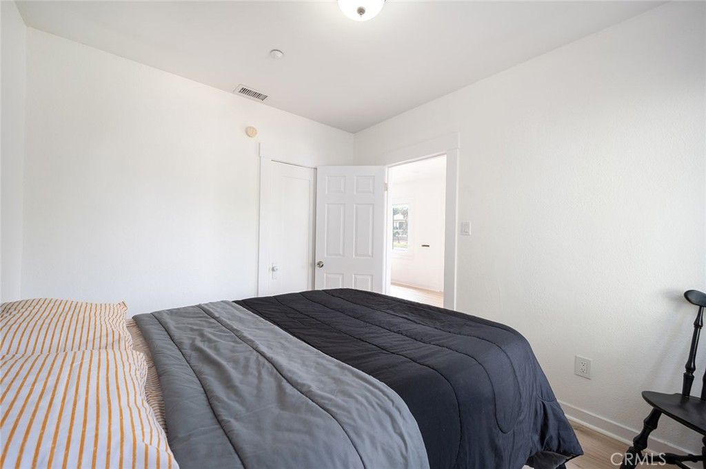 listing image 130726115606728324848