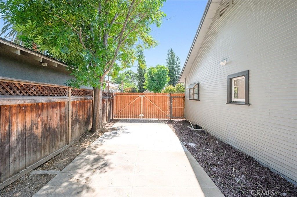 listing image 130727496546345628066