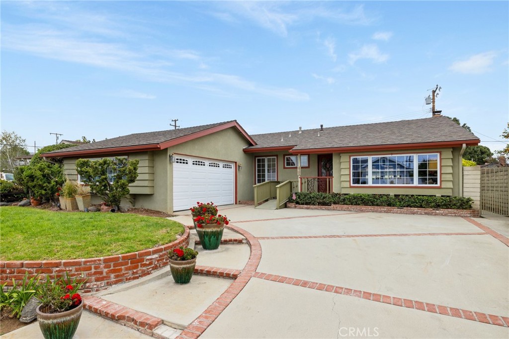 810 Inola Court