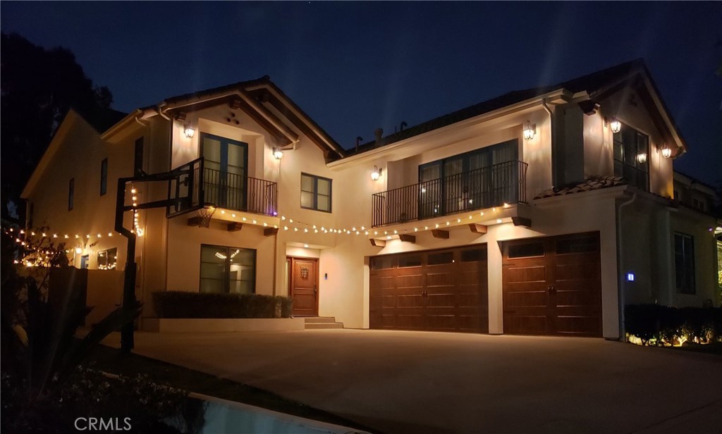 48 Village Circle
