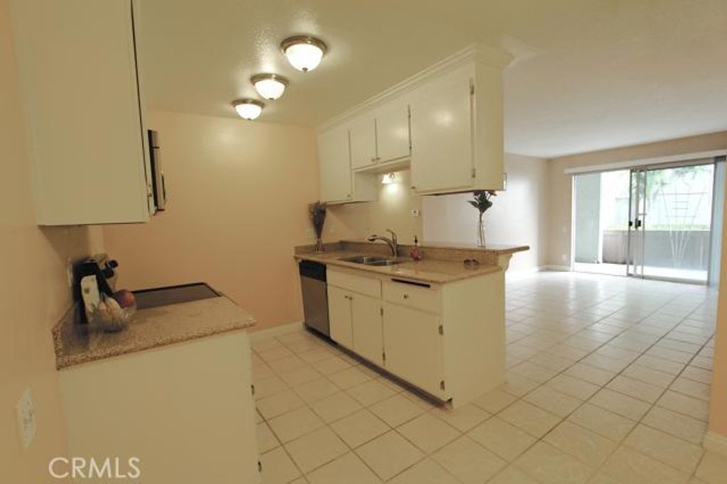 listing image 130727518851653277734