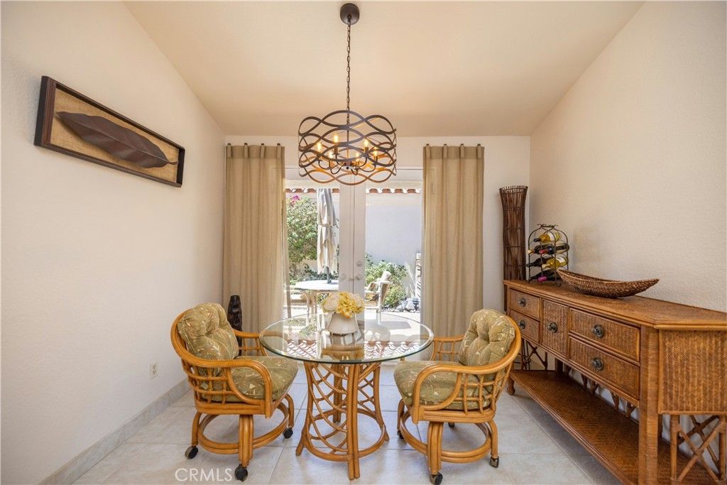 listing image 130729800537204281931