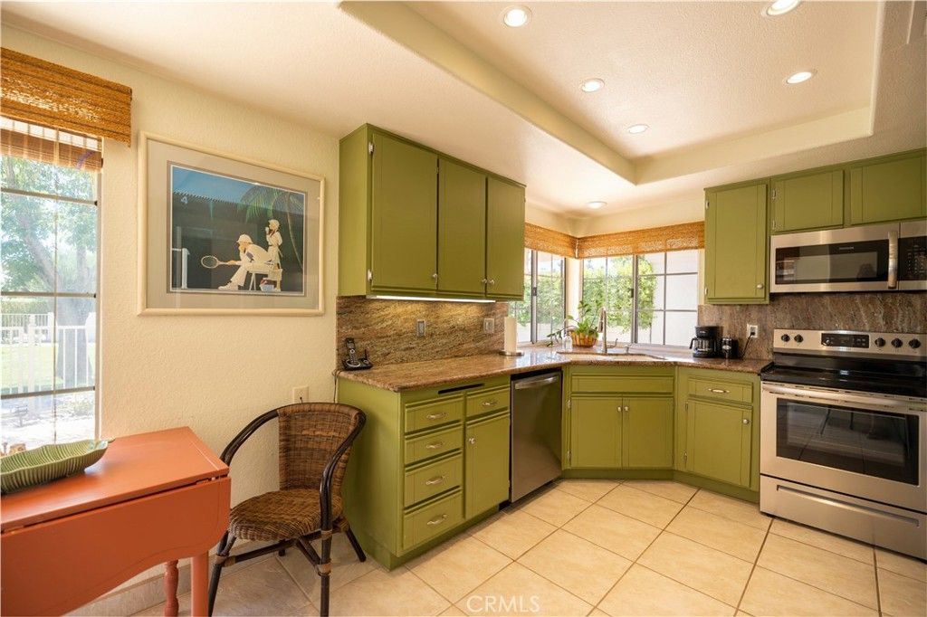 listing image 130722412034611508419