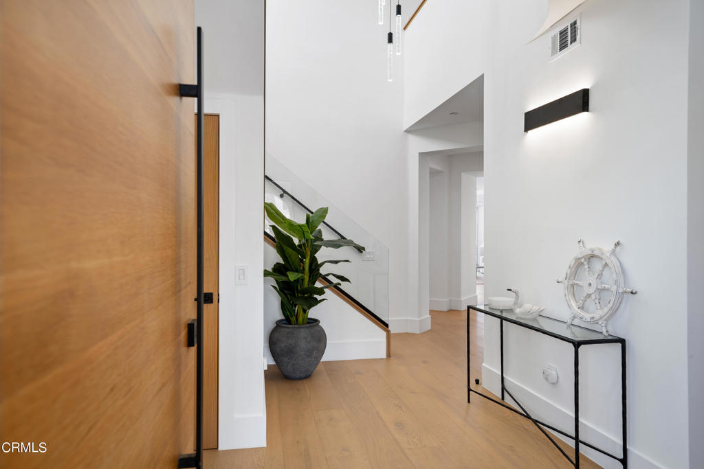 1520 Viewpoint Drive