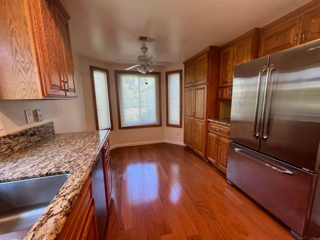 listing image 130721902997115195335