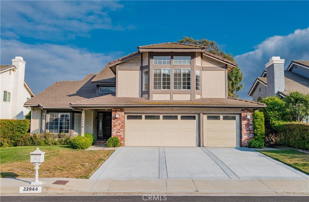 listing image 130729069679455995859