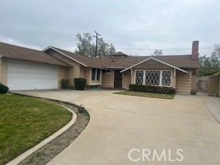 12561 Silver Fox Road
