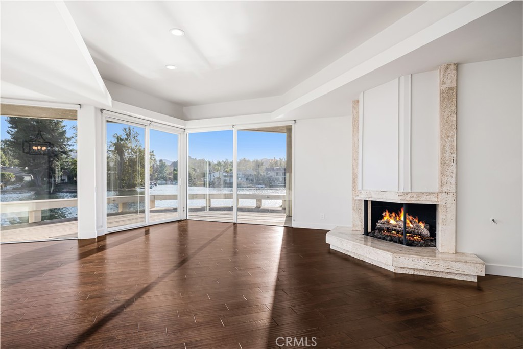 Westlake Island (711) - Residential