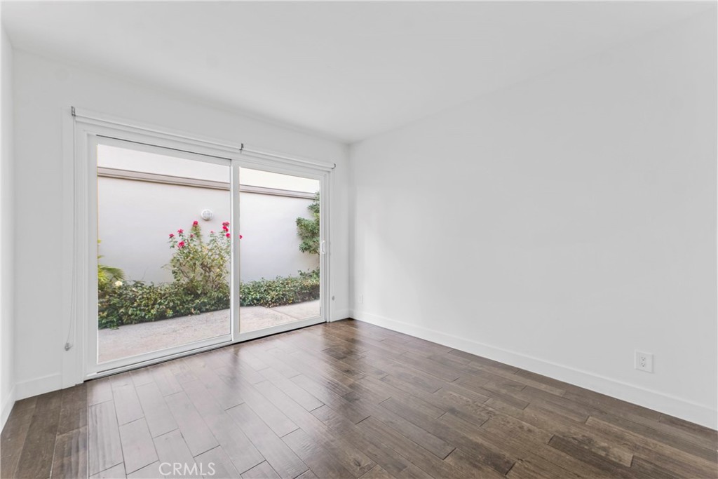 Westlake Island (711) - Residential