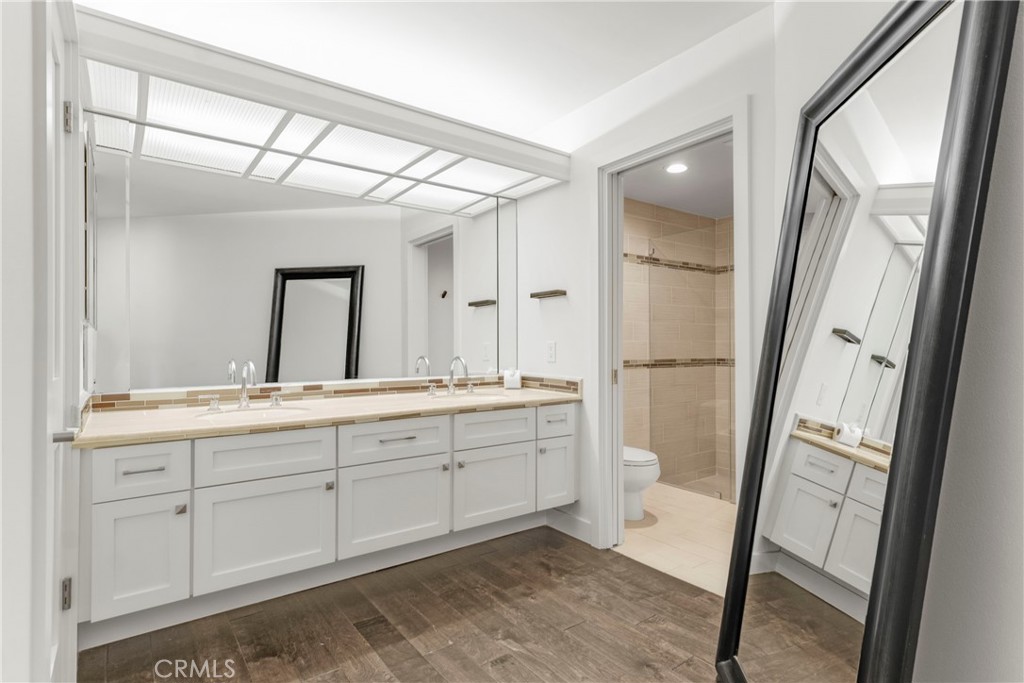 Westlake Island (711) - Residential