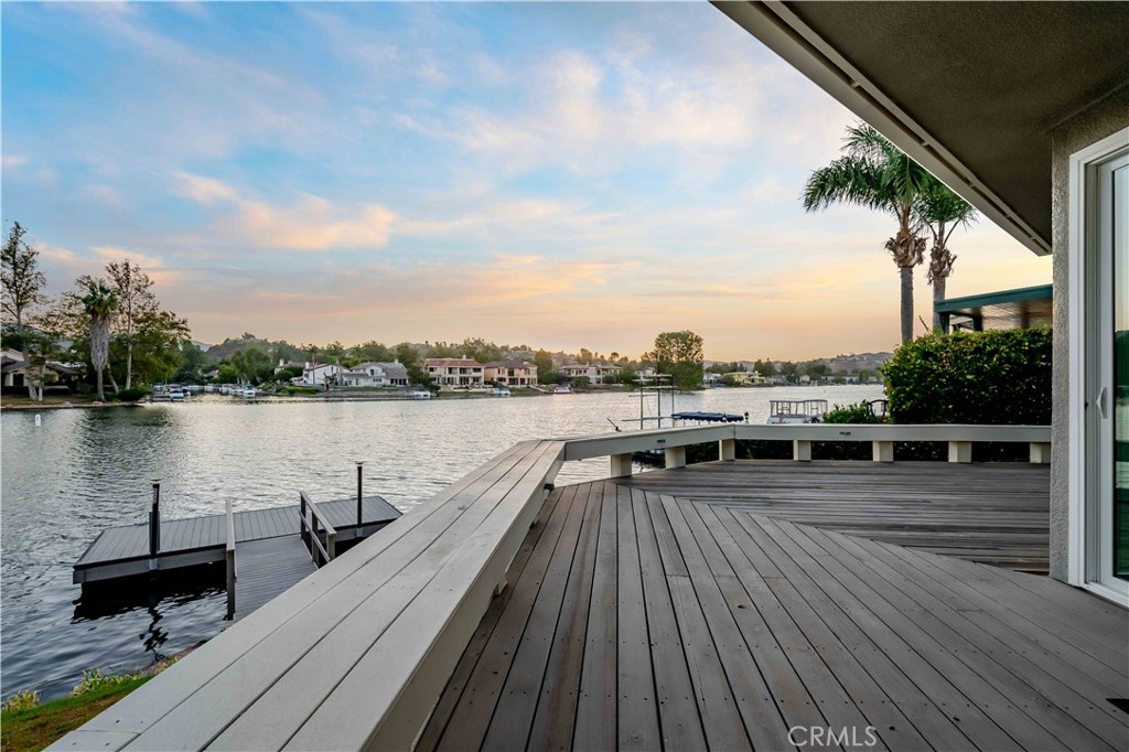 Westlake Island (711) - Residential