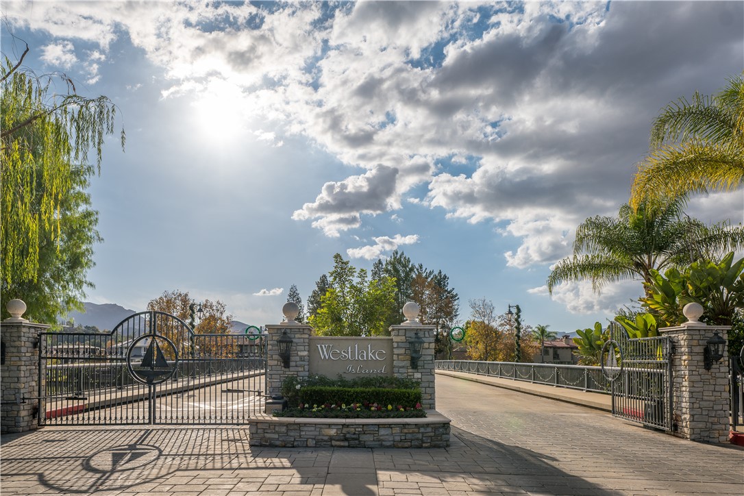 Westlake Island (711) - Residential