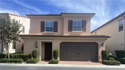 32 Larkfield Irvine CA 92620