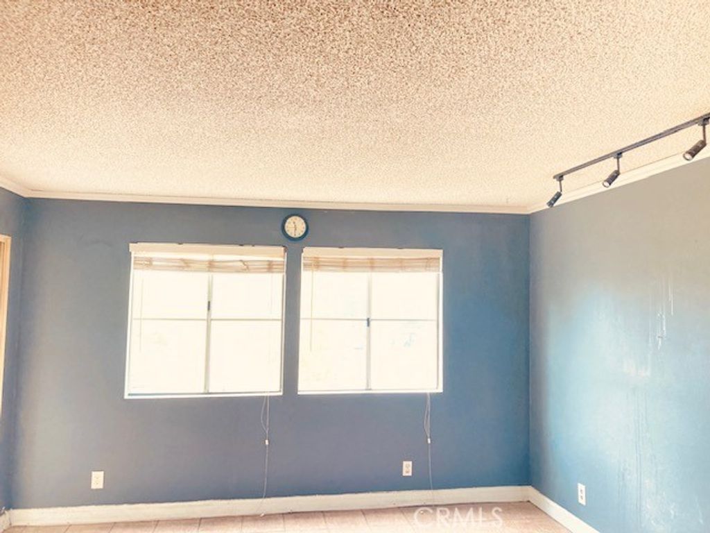 listing image 130729905320518636484