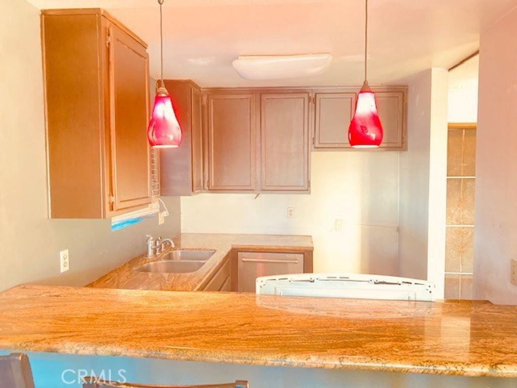 listing image 130729954139087613298