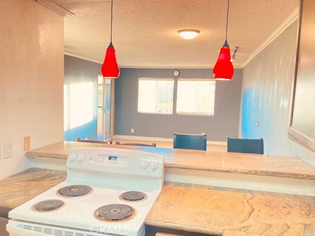 listing image 130720327038777421223