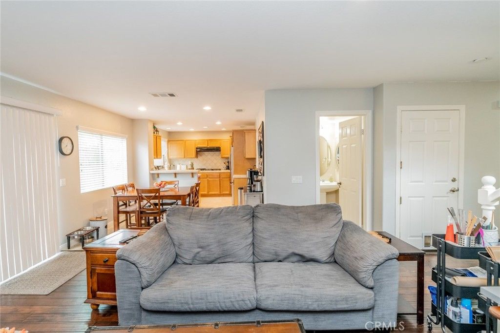 listing image 130725911572647001678
