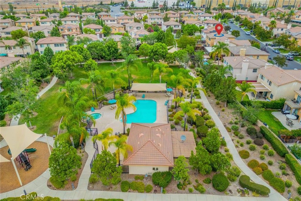 listing image 130729780055232611240