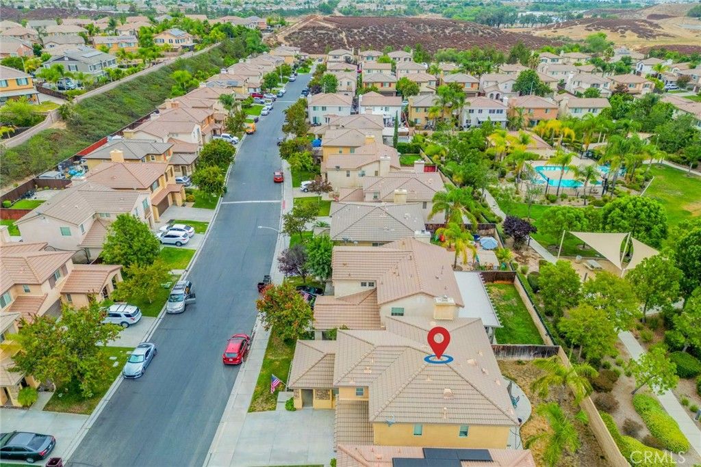 listing image 130721305697802541024