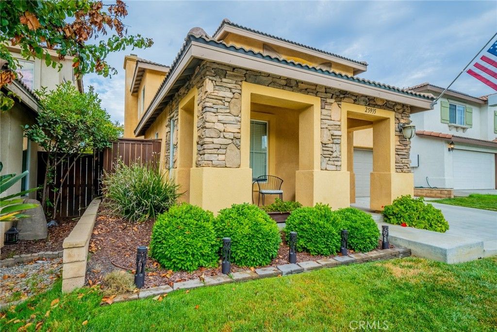 listing image 130723774812786829908