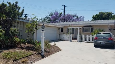 A home in La Mirada