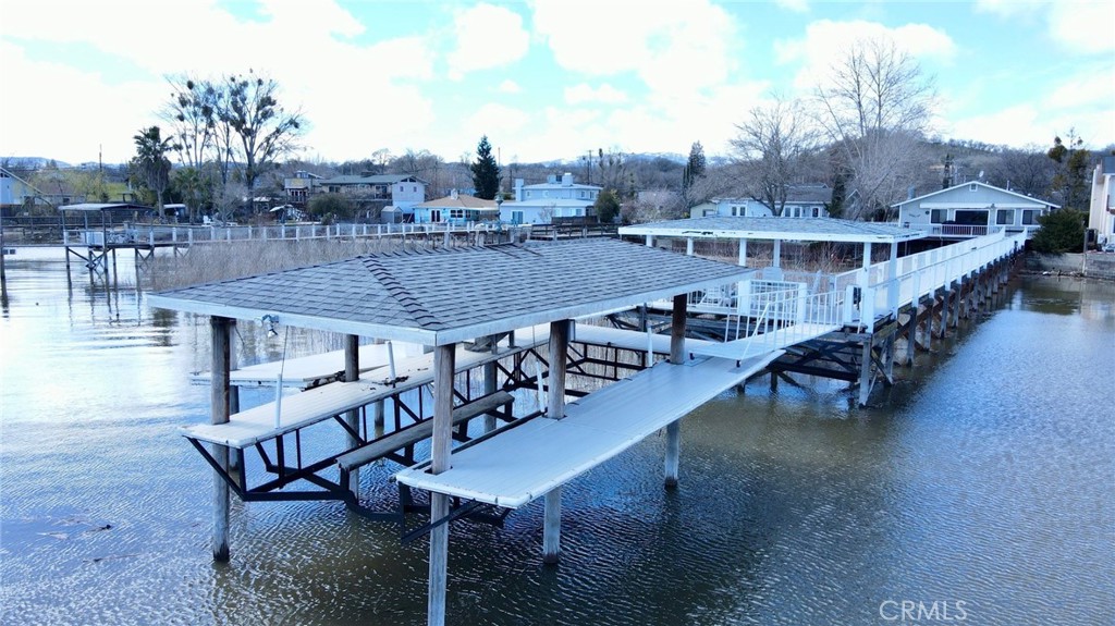Photo 1 of 34 of 2958 Lakeshore Boulevard house