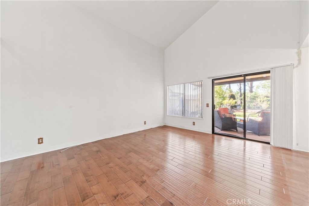 33 Edgebrook Drive