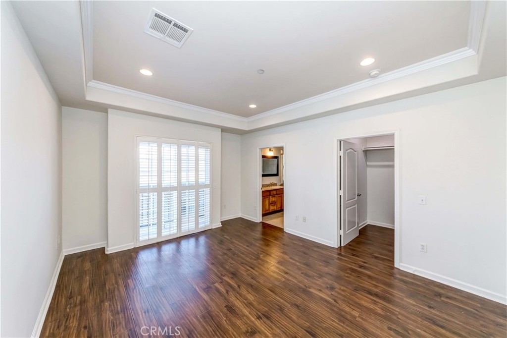 Photo 28 of 35 of 909 S Gramercy Place 3 townhome