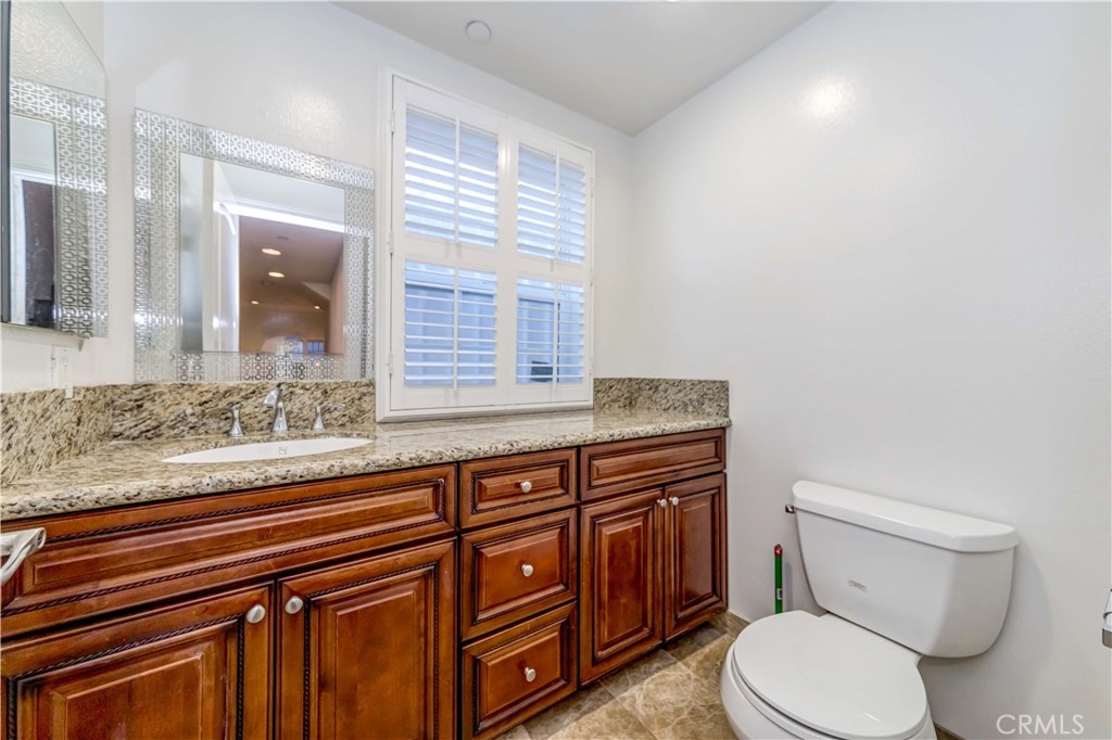 Photo 12 of 35 of 909 S Gramercy Place 3 townhome