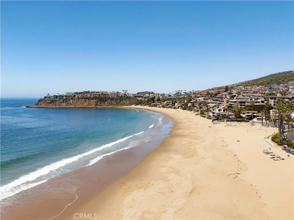 Laguna Beach, California 92651, United States, 3 Bedrooms Bedrooms, ,2 BathroomsBathrooms,Residential,Active,108678