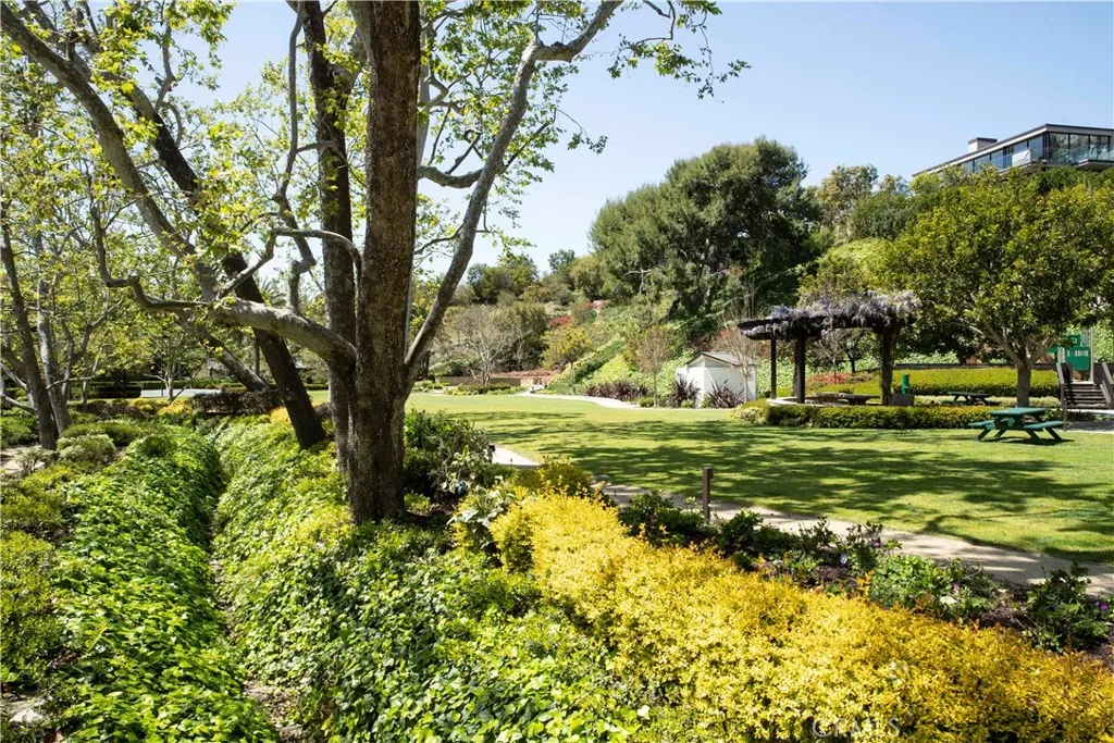 Laguna Beach, California 92651, United States, 3 Bedrooms Bedrooms, ,2 BathroomsBathrooms,Residential,Active,108678