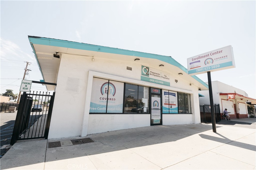 This property offers an exceptional opportunity for businesses looking to establish or expand in a prime Ontario location. The free-standing building allows for a strong presence and offers great flexibility in design and use. With ample parking and significant street frontage, your business will benefit from excellent visibility and accessibility.