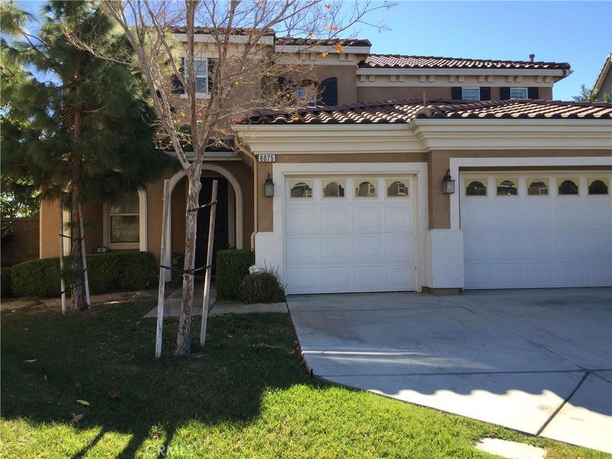 The Beautiful North Fontana "Summit/Citrus Height" Community welcomes a new home in the area. This 4 bedroom 2.5 bathroom with 3295 sq ft. is waiting for you and your family. Close to shopping centers, parks, freeways and the great Summit High School. This wont last so come and buy this home today.