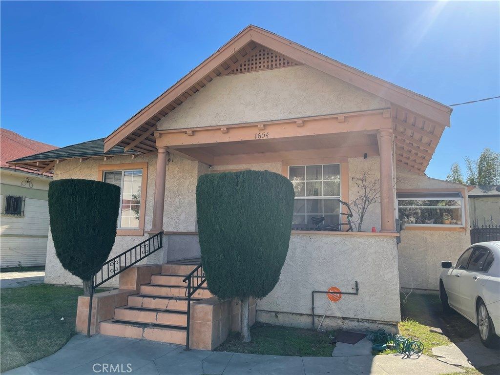 listing image 130727436117055564094