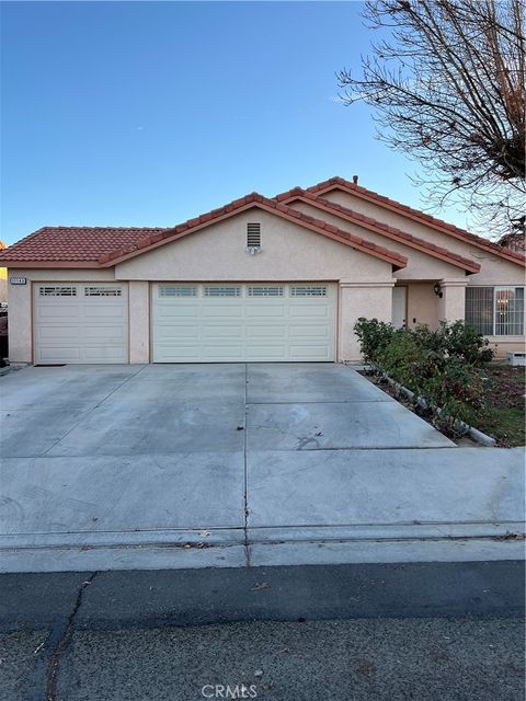 A home in Adelanto