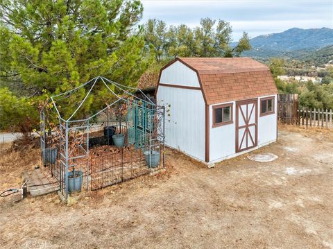 A home in Ahwahnee