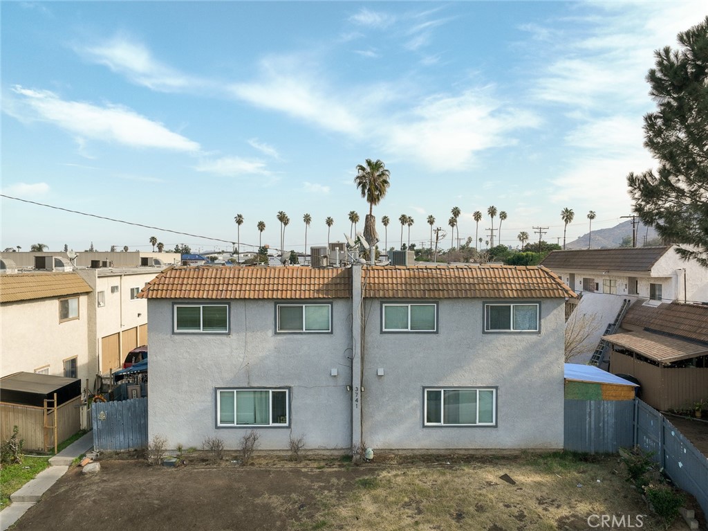 The property at 3741 Harvill Lane in Riverside, California, is an eight-unit apartment building constructed in 1975. Spanning 7,340 square feet situated
on 10,454 square feet of land, it offers a mix of Four 1-bedroom units; two 2-bedroom units, and two 3-bedroom units. Amenities include ten one-car
garages plus additional back and side parking; a spacious on-site laundry facility, and central air conditioning and heating. In 2024 the property underwent significant plumbing upgrades and other capital improvements allowing a new owner to focus on more aesthetic value-add components for
the Subject Property.
Strategically located on the border of Corona and Riverside, this complex benefits from the region's robust commercial real estate market. In addition,
the property’s close proximity to the 91-freeway provides another incentive for local residents. Directly across the street from the property is Villegas Middle School, which has an enrollment of approximately 1,262 students, a large sports field, open spaces and a community events hall.