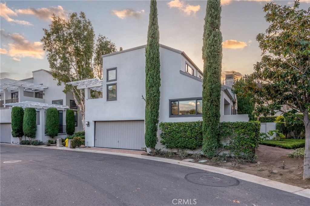 10 Longshore #75

                                                                             Irvine                                

                                    , CA - $1,848,000