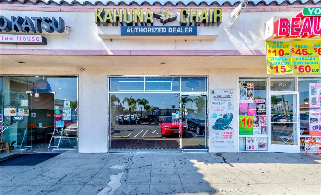 Great opportunity to relocate your business, retail space, store or professional office to Garden Grove City. This area is a commercial district and is ideal for any retail business, creative space or office workspace. This property is centrally located on the main strip of Garden Grove Blvd., is located in a large market mall and is adjacent to a variety of commercial businesses and residential areas. Open or relocate your retail business, store, grocery store and more to Orange County. There is ample parking in front of the property. This area is ideal for new and motivated tenants looking for a unique opportunity!