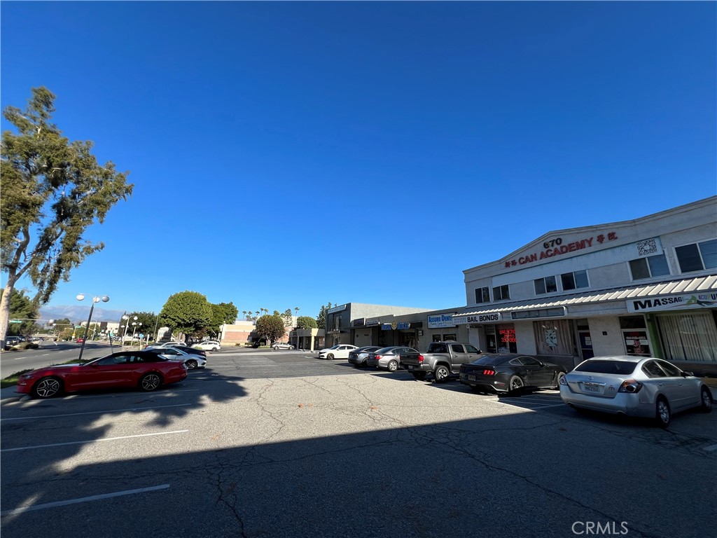 666 S Sunset Avenue