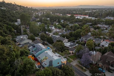 A home in Studio City