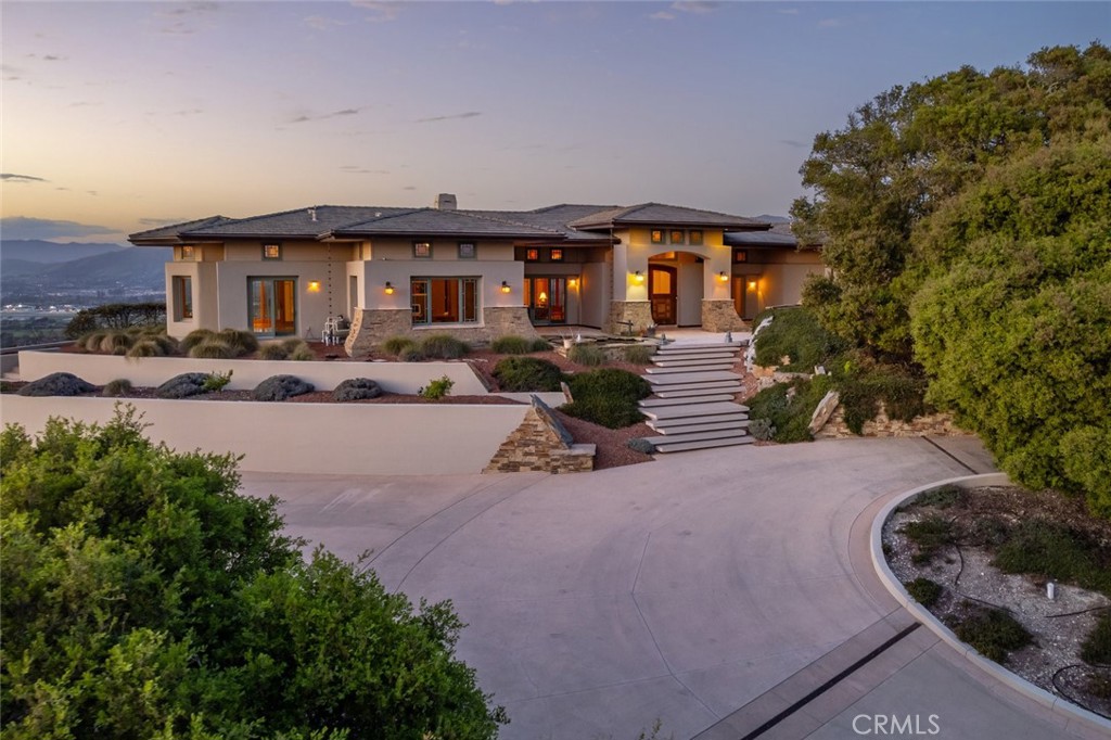 1015 Rimrock Lane