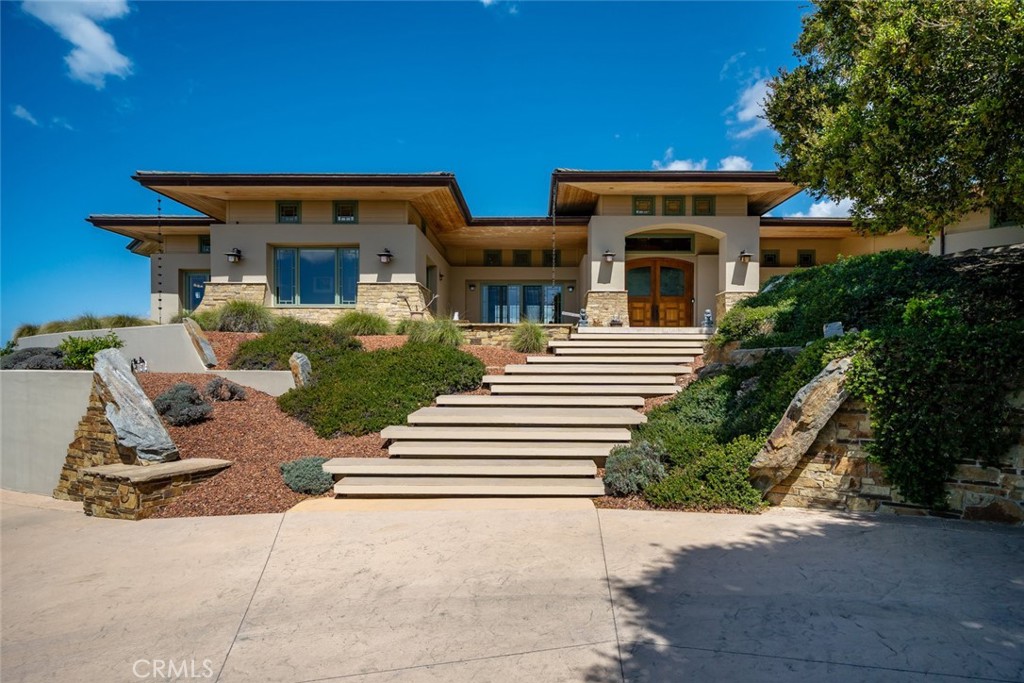 1015 Rimrock Lane