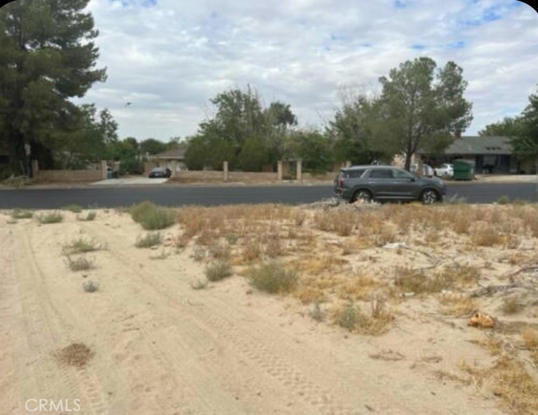 "BUILD YOUR OWN HOME" For sale!!, this amazing lot is in a perfect location , almost an acre of land ready for you to build your dream home. Convenient location, services close to lot.