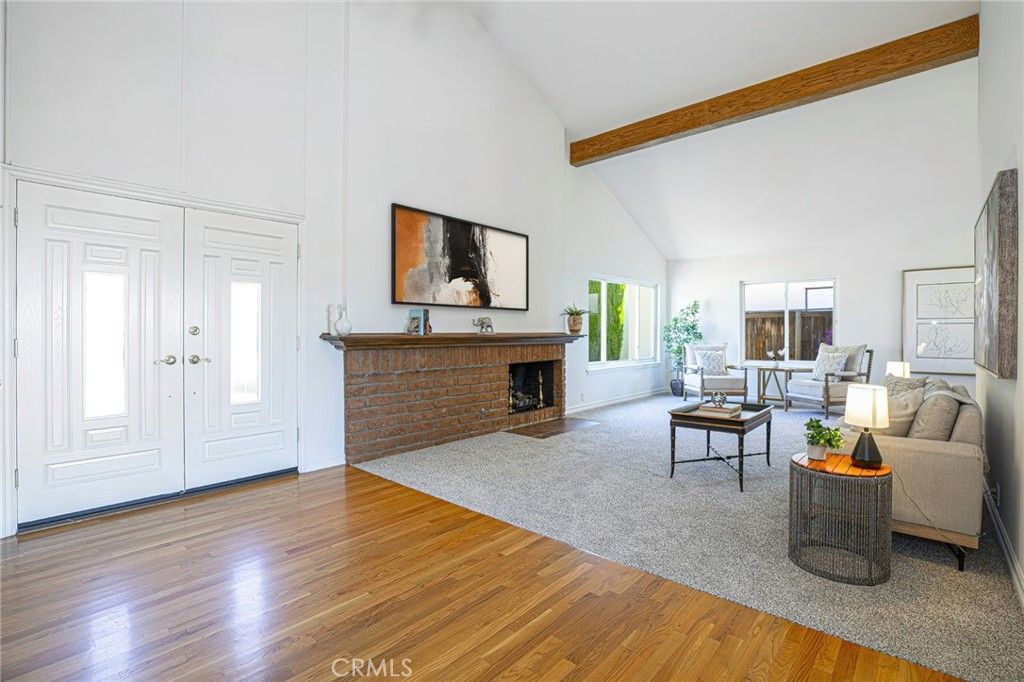 listing image 130729770223028054537