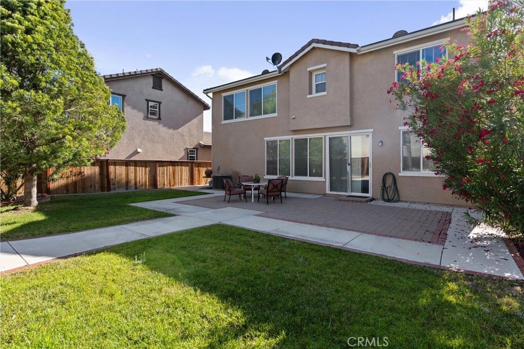 listing image 130721126713933925612