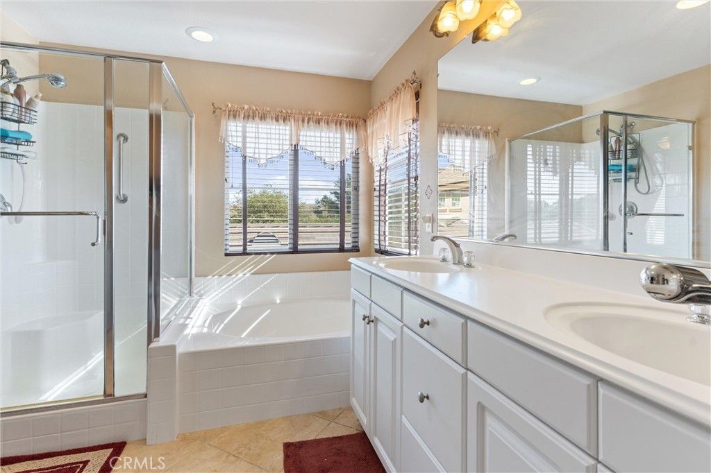listing image 130722847476437527214