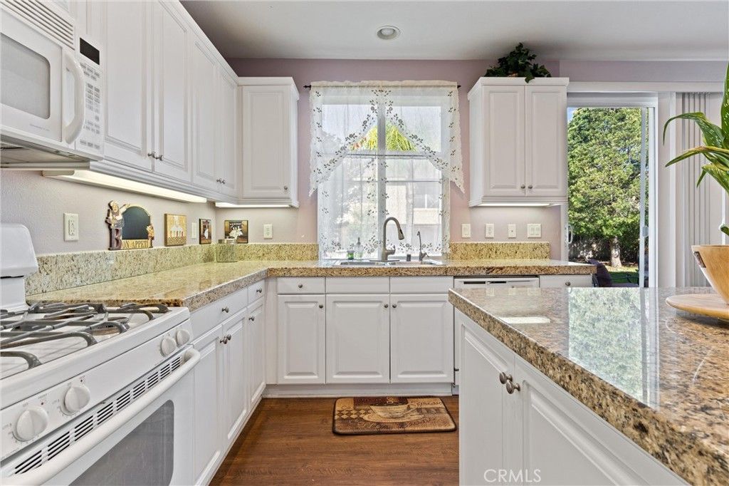 listing image 130723961875201743881