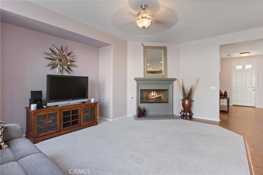 listing image 130720015217421244750