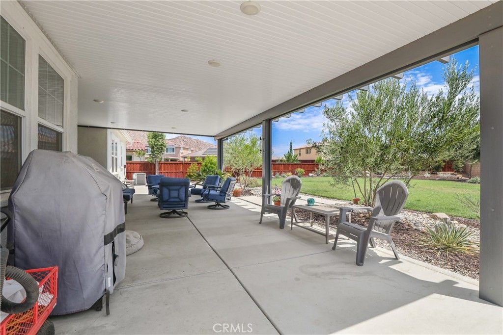 listing image 130721635703360462659